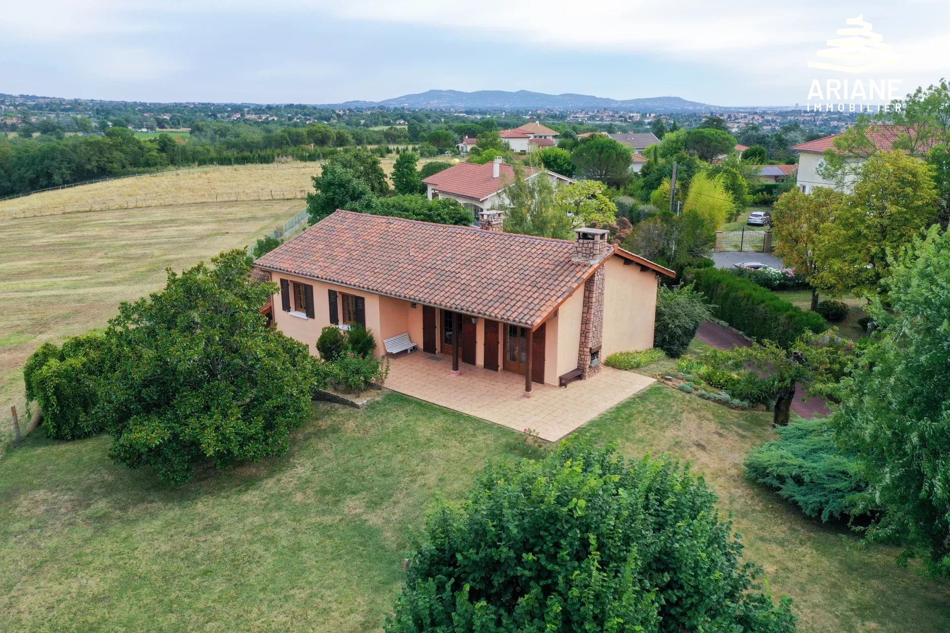 Maison 142m2 avec sous-sol et piscine sur terrain constructi